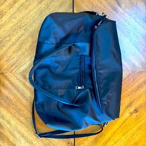 Used but still in great condition. Black. Fabletics.